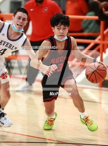 Thumbnail 1 in Beverly Hills vs Santa Clarita Christian (The Beverly Hills Basketball Tournament) photogallery.