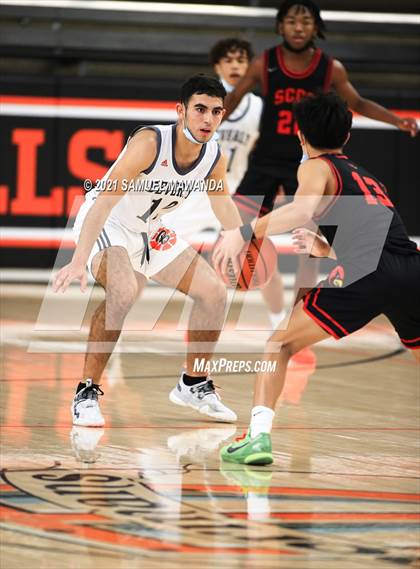Thumbnail 2 in Beverly Hills vs Santa Clarita Christian (The Beverly Hills Basketball Tournament) photogallery.