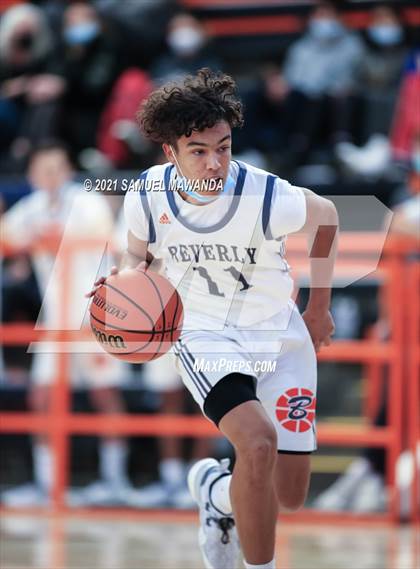 Thumbnail 1 in Beverly Hills vs Santa Clarita Christian (The Beverly Hills Basketball Tournament) photogallery.