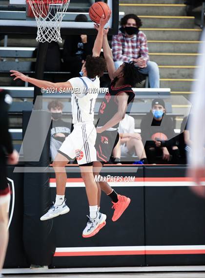 Thumbnail 1 in Beverly Hills vs Santa Clarita Christian (The Beverly Hills Basketball Tournament) photogallery.
