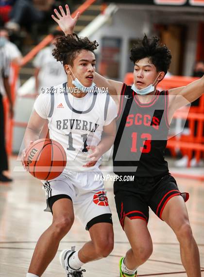 Thumbnail 3 in Beverly Hills vs Santa Clarita Christian (The Beverly Hills Basketball Tournament) photogallery.