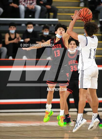Thumbnail 2 in Beverly Hills vs Santa Clarita Christian (The Beverly Hills Basketball Tournament) photogallery.
