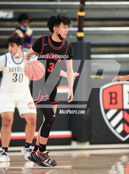 Thumbnail 3 in Beverly Hills vs Santa Clarita Christian (The Beverly Hills Basketball Tournament) photogallery.