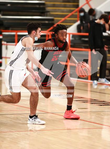 Thumbnail 1 in Beverly Hills vs Santa Clarita Christian (The Beverly Hills Basketball Tournament) photogallery.