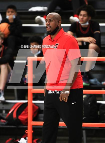 Thumbnail 3 in Beverly Hills vs Santa Clarita Christian (The Beverly Hills Basketball Tournament) photogallery.