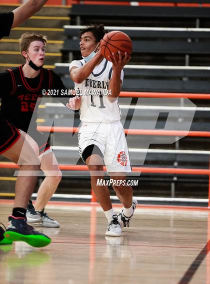Thumbnail 1 in Beverly Hills vs Santa Clarita Christian (The Beverly Hills Basketball Tournament) photogallery.