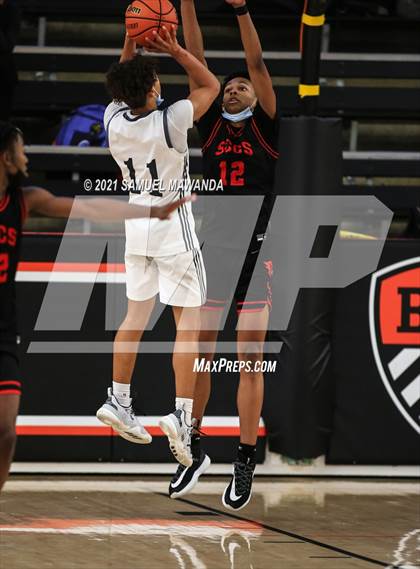 Thumbnail 2 in Beverly Hills vs Santa Clarita Christian (The Beverly Hills Basketball Tournament) photogallery.