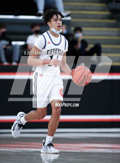 Thumbnail 1 in Beverly Hills vs Santa Clarita Christian (The Beverly Hills Basketball Tournament) photogallery.