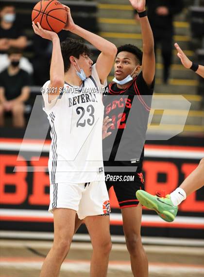 Thumbnail 2 in Beverly Hills vs Santa Clarita Christian (The Beverly Hills Basketball Tournament) photogallery.