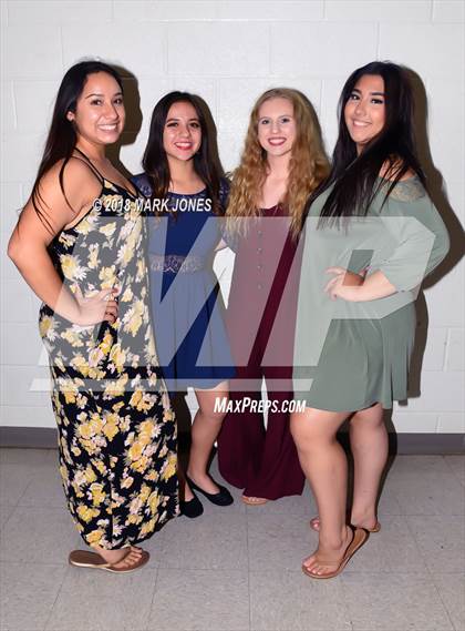 Thumbnail 3 in Millennium @ Agua Fria photogallery.