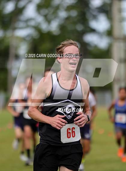 Thumbnail 2 in Fightertown Invitational Var Boys photogallery.
