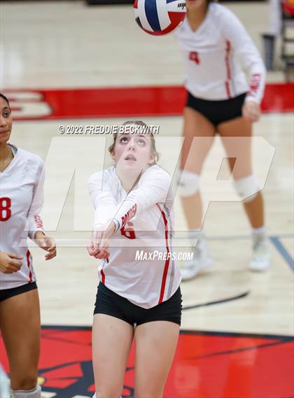Thumbnail 2 in Gunter vs. Ponder (UIL 3A Area) photogallery.