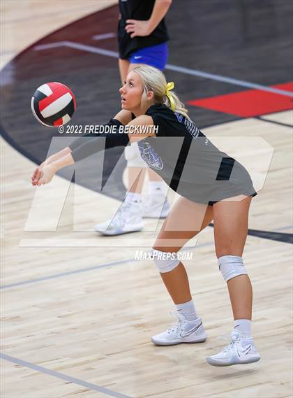 Thumbnail 2 in Gunter vs. Ponder (UIL 3A Area) photogallery.