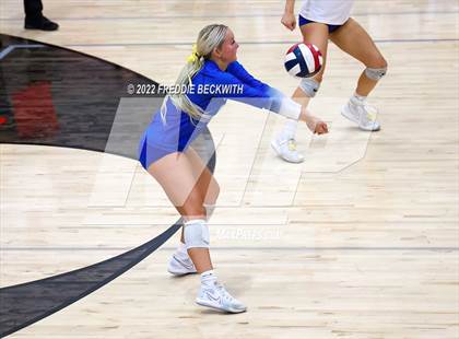 Thumbnail 3 in Gunter vs. Ponder (UIL 3A Area) photogallery.