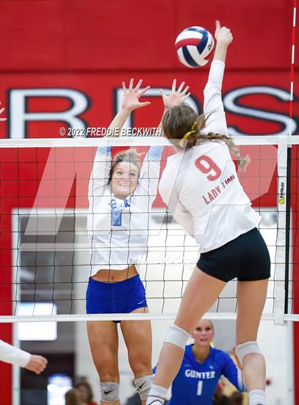 Thumbnail 1 in Gunter vs. Ponder (UIL 3A Area) photogallery.