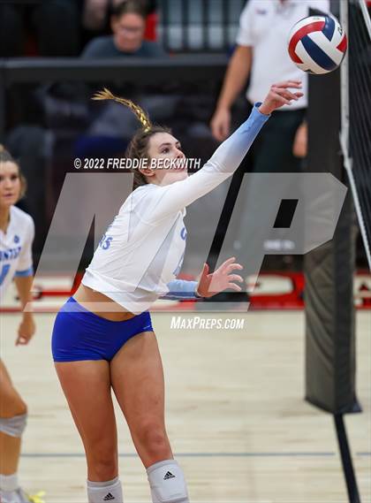 Thumbnail 3 in Gunter vs. Ponder (UIL 3A Area) photogallery.