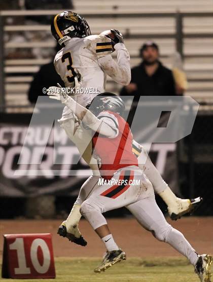 Thumbnail 3 in Bishop O'Dowd @ Valley View (CIF State Division 5AA Final) photogallery.