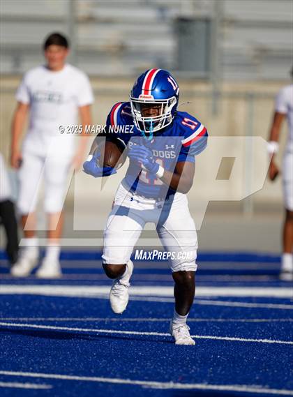 Thumbnail 2 in JV: Sacred Heart Cathedral Preparatory @ Folsom photogallery.