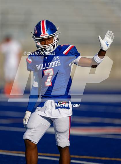 Thumbnail 1 in JV: Sacred Heart Cathedral Preparatory @ Folsom photogallery.