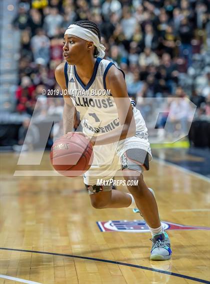 Thumbnail 3 in Hand vs. Hillhouse (CIAC Class L Final) photogallery.