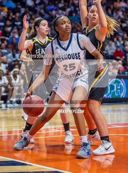 Thumbnail 1 in Hand vs. Hillhouse (CIAC Class L Final) photogallery.