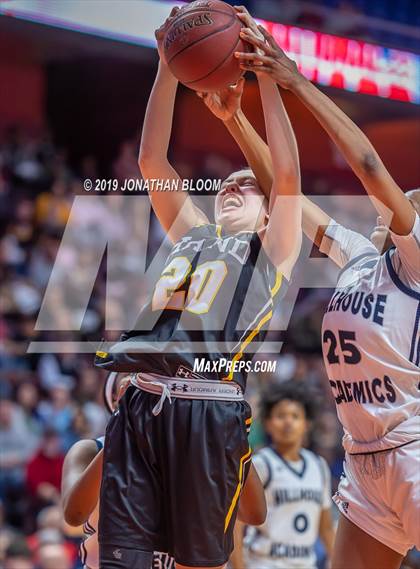 Thumbnail 2 in Hand vs. Hillhouse (CIAC Class L Final) photogallery.