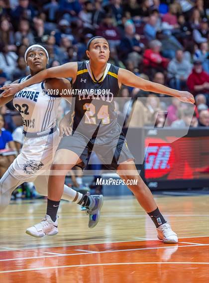 Thumbnail 3 in Hand vs. Hillhouse (CIAC Class L Final) photogallery.