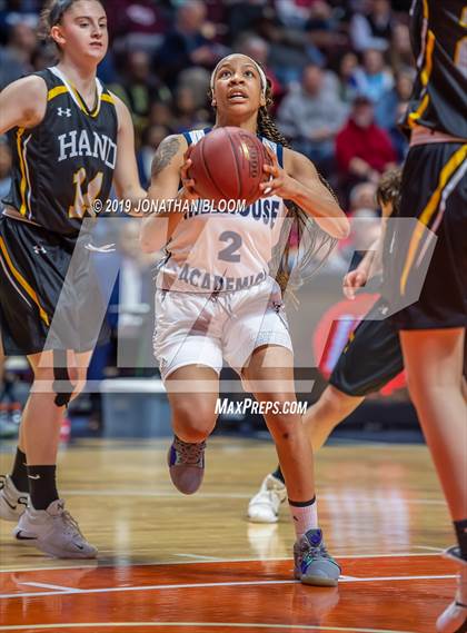 Thumbnail 2 in Hand vs. Hillhouse (CIAC Class L Final) photogallery.
