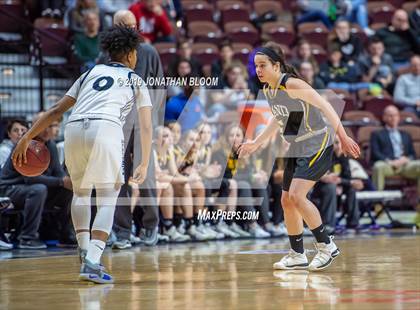 Thumbnail 1 in Hand vs. Hillhouse (CIAC Class L Final) photogallery.