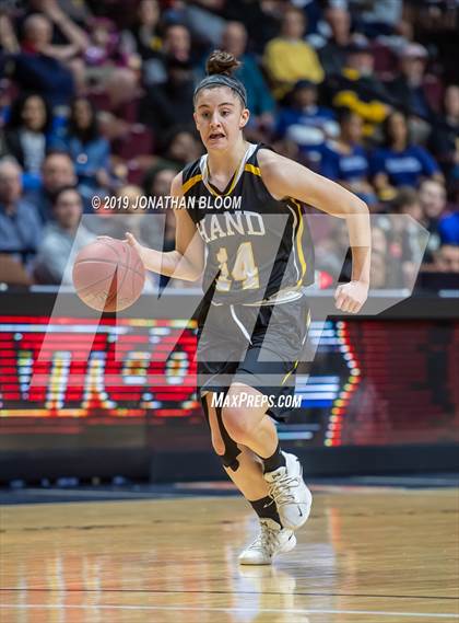 Thumbnail 3 in Hand vs. Hillhouse (CIAC Class L Final) photogallery.