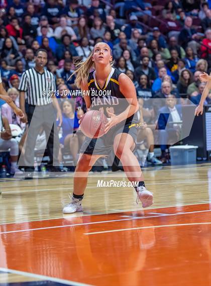 Thumbnail 1 in Hand vs. Hillhouse (CIAC Class L Final) photogallery.