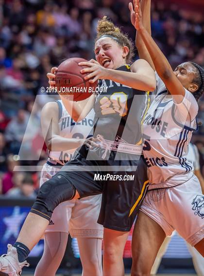 Thumbnail 3 in Hand vs. Hillhouse (CIAC Class L Final) photogallery.