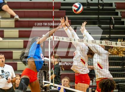 Thumbnail 2 in Cathedral Catholic vs Allen (Volleypalooza Gold Division Quarterfinal) photogallery.