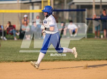 Thumbnail 1 in Loyalsock Township vs. Mid Valley (PIAA Class 3A First Round) photogallery.