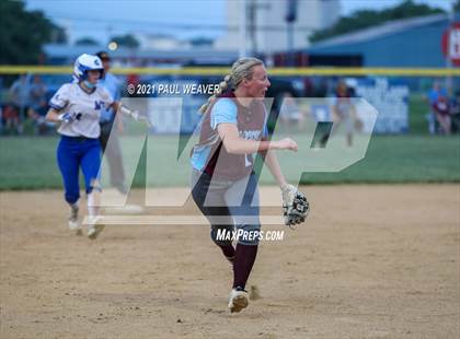 Thumbnail 2 in Loyalsock Township vs. Mid Valley (PIAA Class 3A First Round) photogallery.