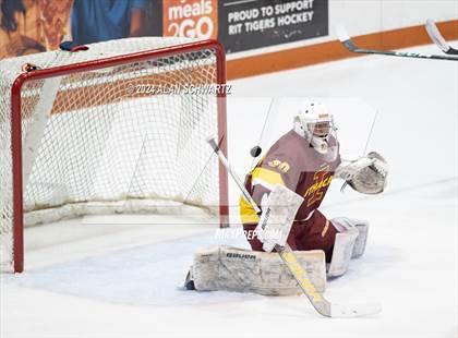 Thumbnail 1 in Ithaca vs. McQuaid Jesuit (NYSPHSAA Division 1 Regional) photogallery.