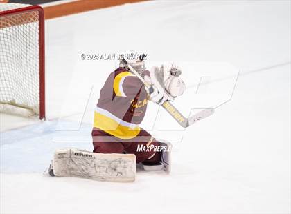 Thumbnail 2 in Ithaca vs. McQuaid Jesuit (NYSPHSAA Division 1 Regional) photogallery.
