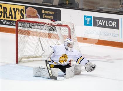 Thumbnail 3 in Ithaca vs. McQuaid Jesuit (NYSPHSAA Division 1 Regional) photogallery.
