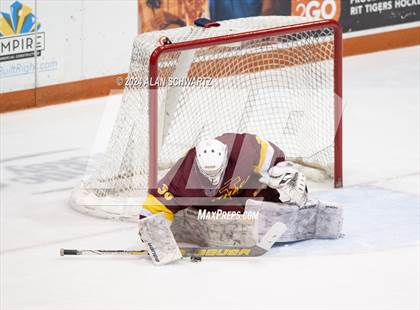 Thumbnail 2 in Ithaca vs. McQuaid Jesuit (NYSPHSAA Division 1 Regional) photogallery.