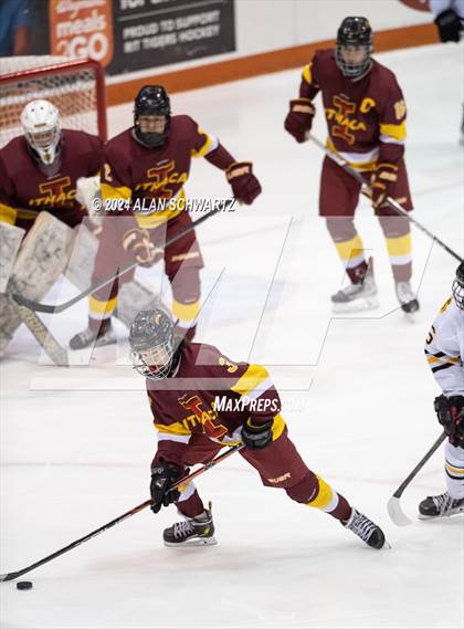 Thumbnail 1 in Ithaca vs. McQuaid Jesuit (NYSPHSAA Division 1 Regional) photogallery.