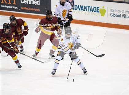 Thumbnail 2 in Ithaca vs. McQuaid Jesuit (NYSPHSAA Division 1 Regional) photogallery.