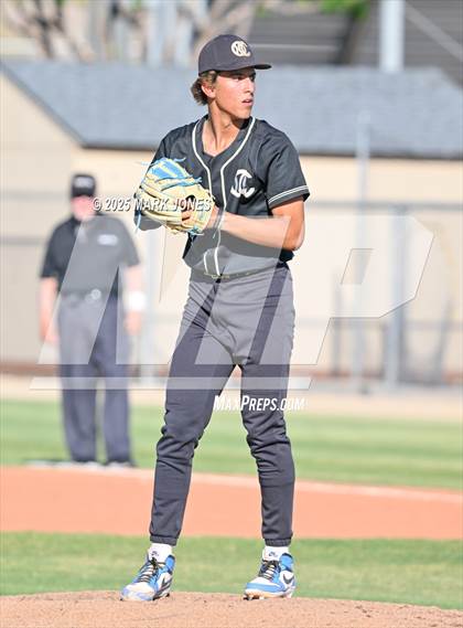 Thumbnail 2 in Perry vs. O'Connor (AIA 6A L Round 2A Playoff) photogallery.