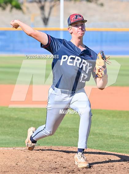 Thumbnail 2 in Perry vs. O'Connor (AIA 6A L Round 2A Playoff) photogallery.