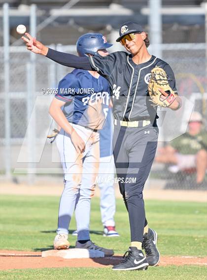 Thumbnail 1 in Perry vs. O'Connor (AIA 6A L Round 2A Playoff) photogallery.