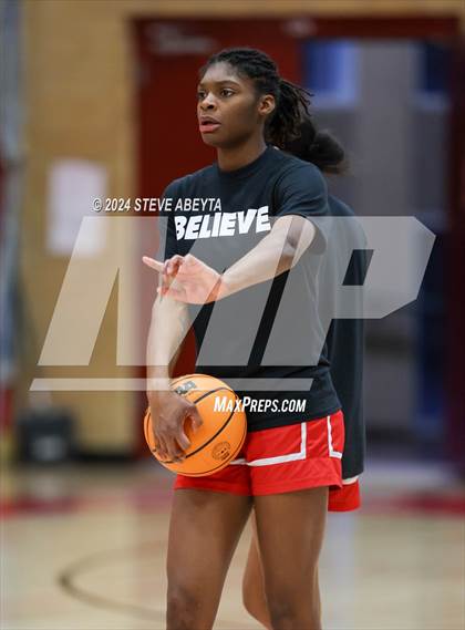 Thumbnail 1 in Denver East @ Regis Jesuit (CHSAA 6A Second Round) photogallery.
