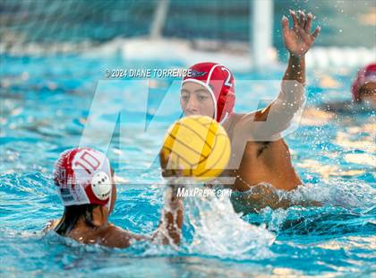 Thumbnail 3 in Santa Ana vs. Tustin photogallery.