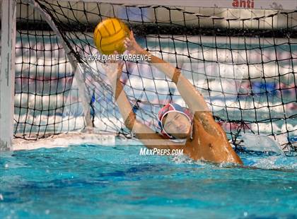 Thumbnail 3 in Santa Ana vs. Tustin photogallery.