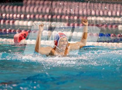 Thumbnail 2 in Santa Ana vs. Tustin photogallery.