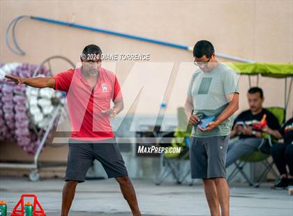 Thumbnail 2 in Santa Ana vs. Tustin photogallery.
