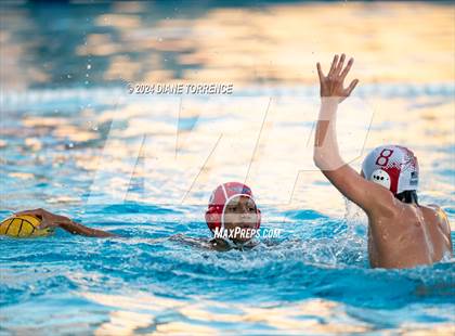 Thumbnail 2 in Santa Ana vs. Tustin photogallery.